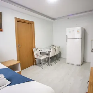  Апартаменты Gueven House